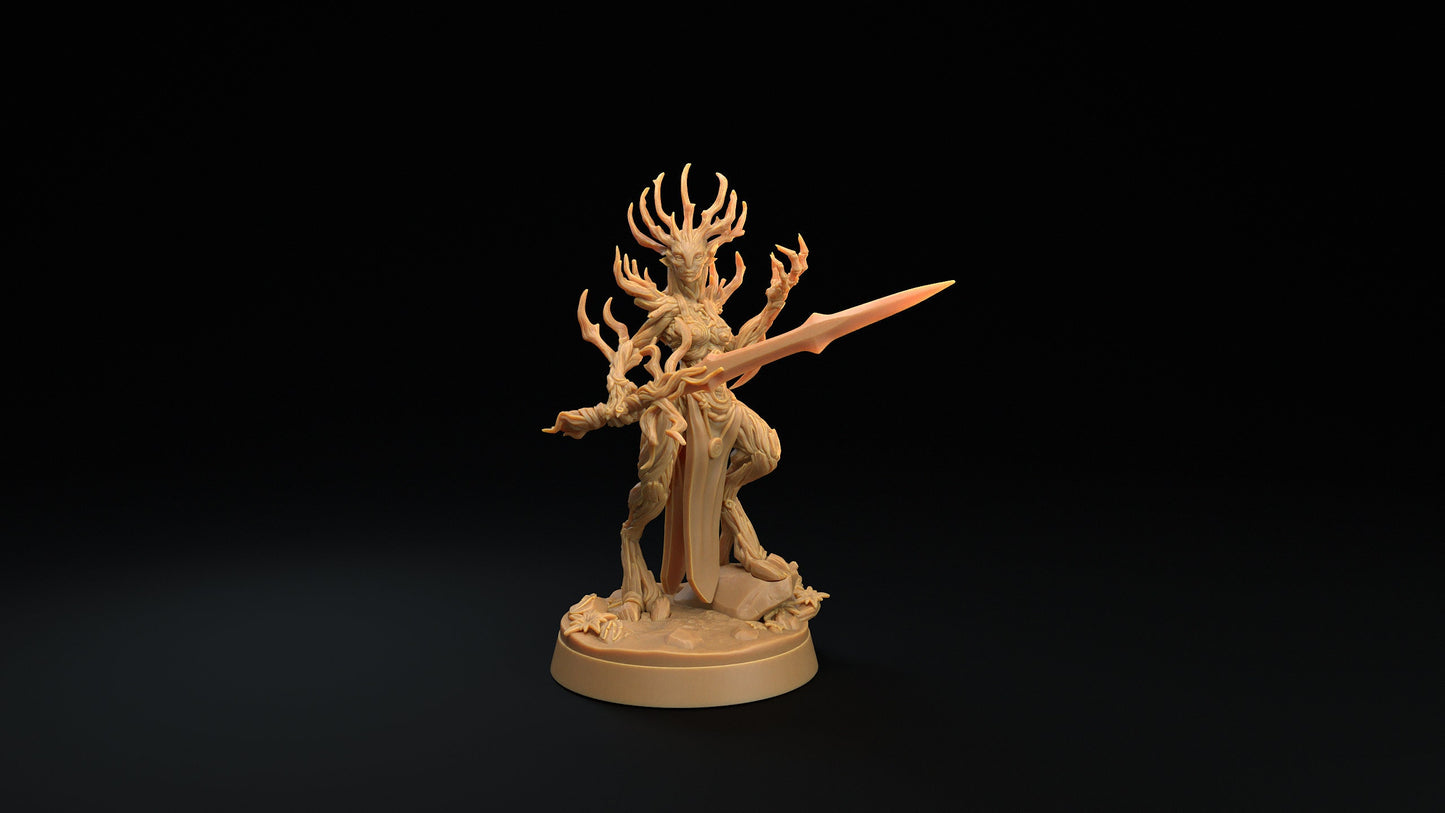 Dryad Matriarch | RPG Miniature for Dungeons and Dragons|Pathfinder|Tabletop Wargaming | Fey Miniature | Dragon Trappers Lodge