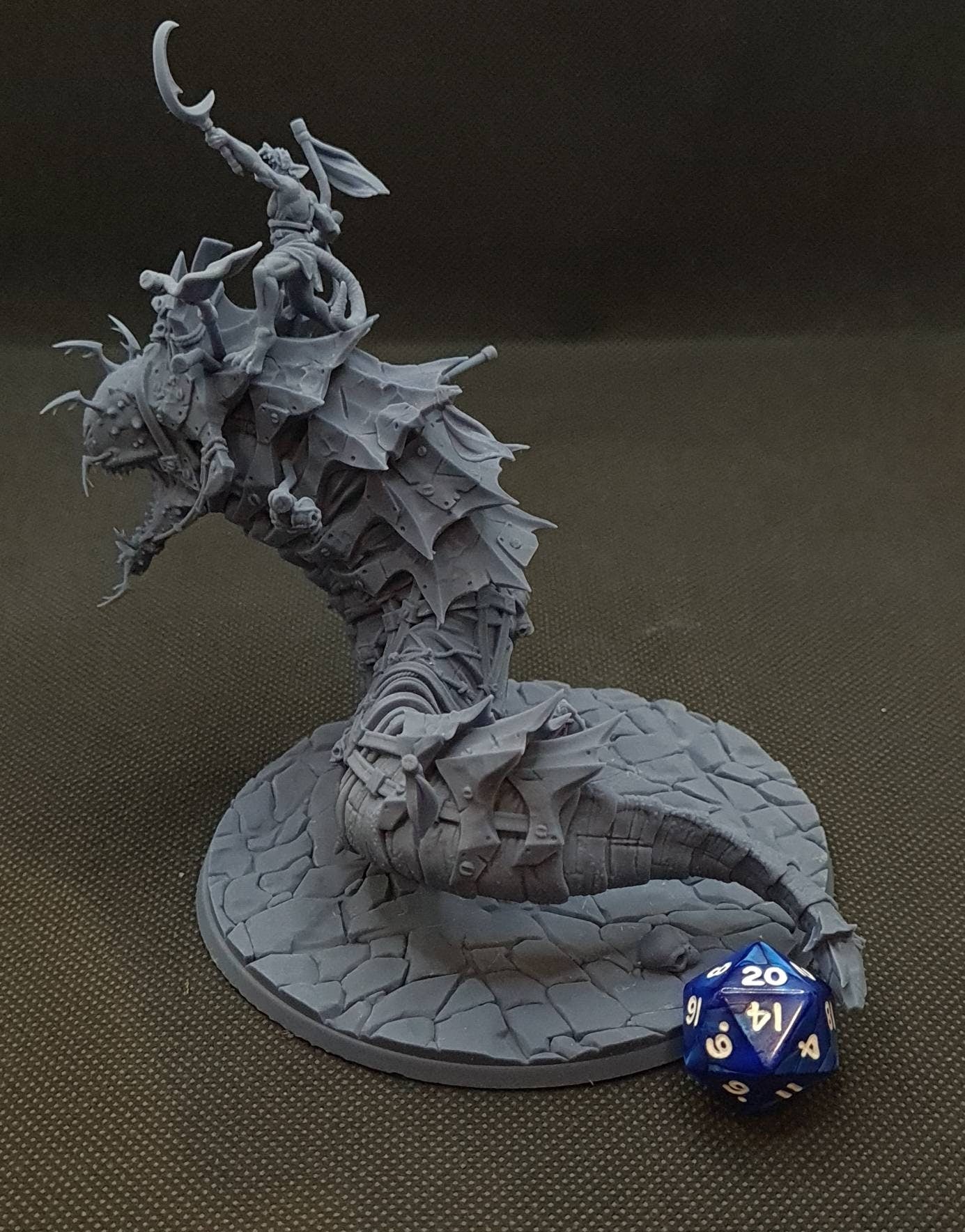 Ravager Wurm and Rider | RPG Miniature for Dungeons and Dragons|Pathfinder|Tabletop | Monster Miniature | Cast N Play